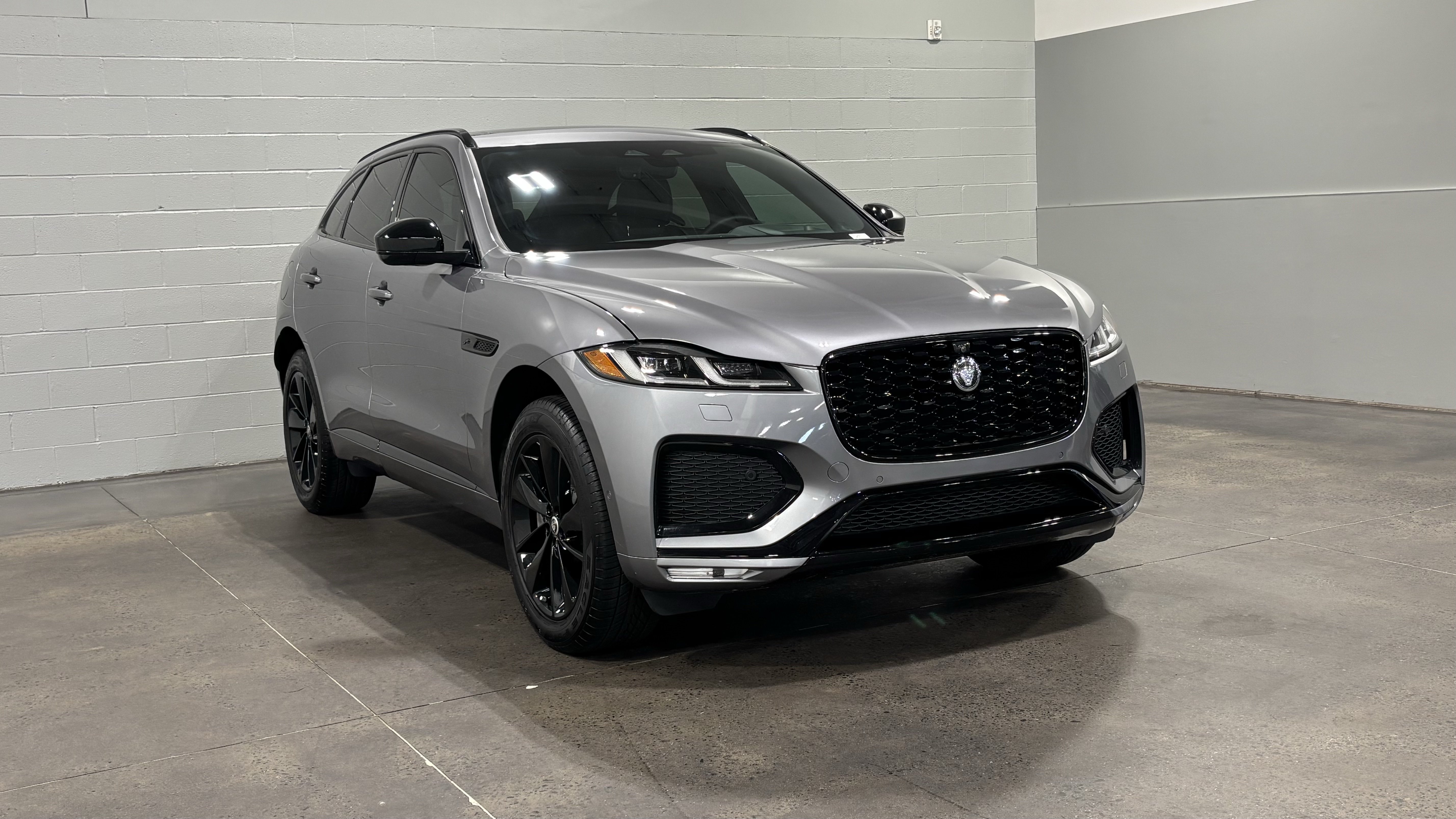 New 2026 Jaguar F-PACE R-Dynamic S AWD/4WD image 11