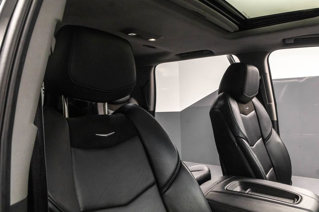 Used 2015 Cadillac Escalade Luxury AWD/4WD image 33