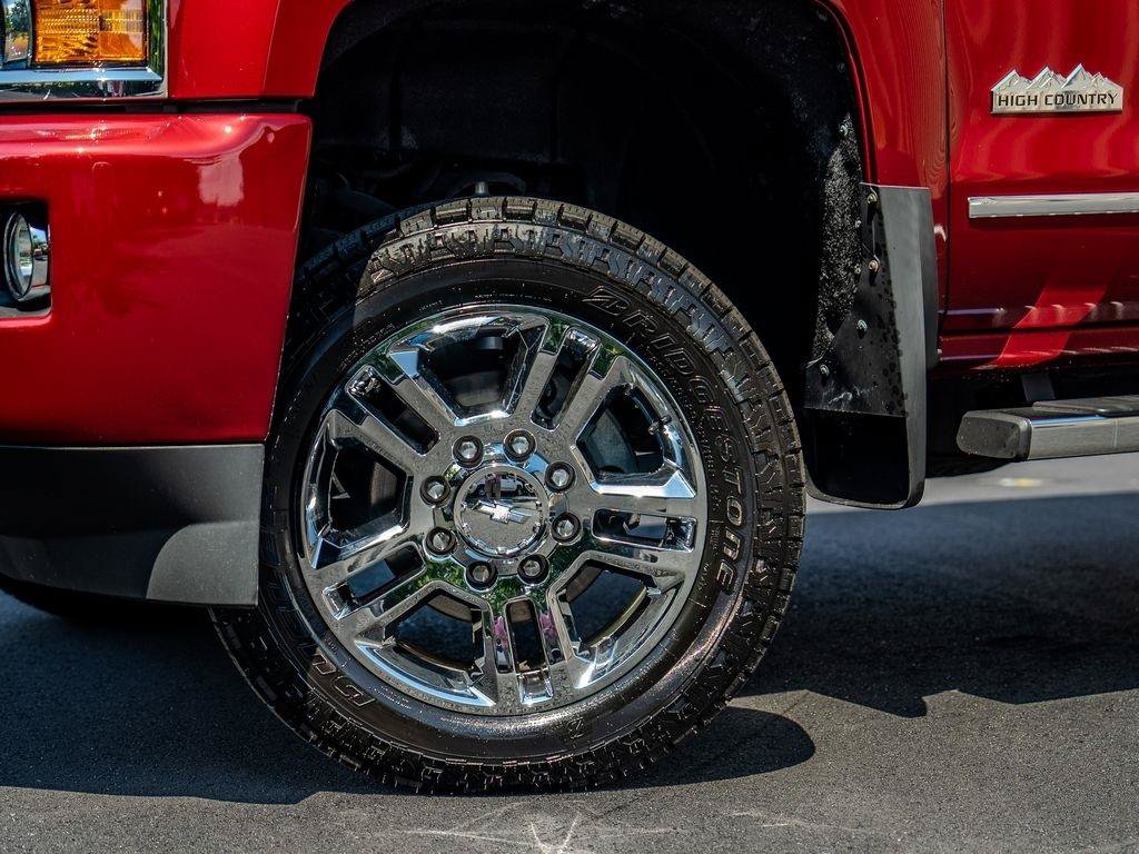 Used 2018 Chevrolet Silverado 2500 High Country w/ Duramax Plus Package AWD/4WD image 10