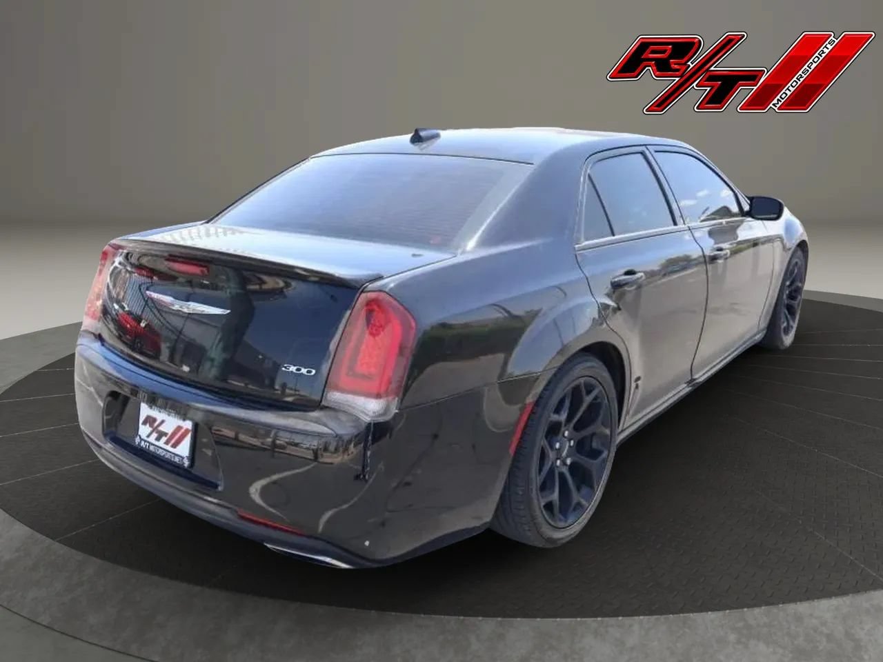 Used 2019 Chrysler 300 Touring w/ Sport Appearance Package RWD image 7
