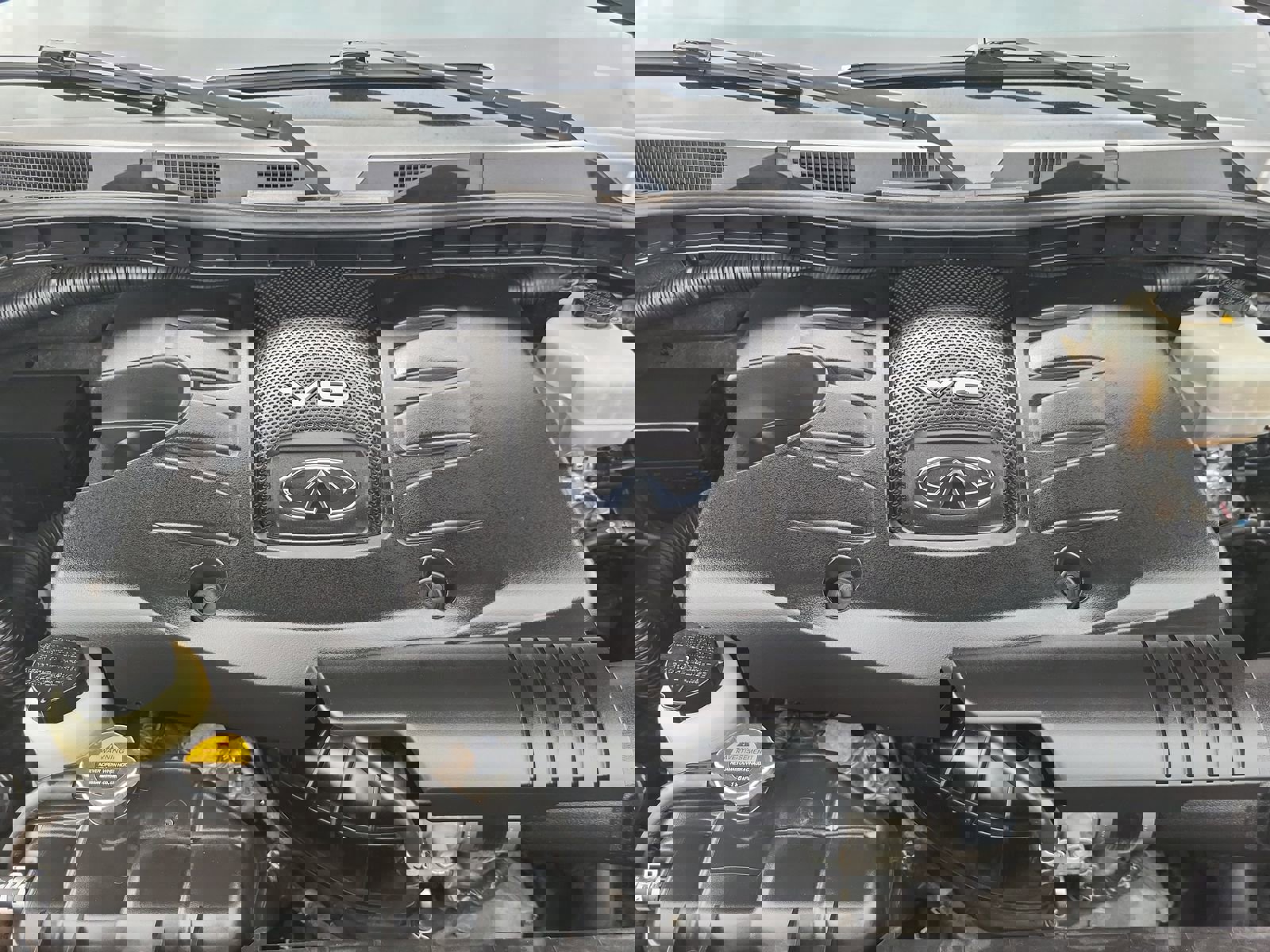 Used 2015 INFINITI QX80 4WD w/ Deluxe Technology Package image 22