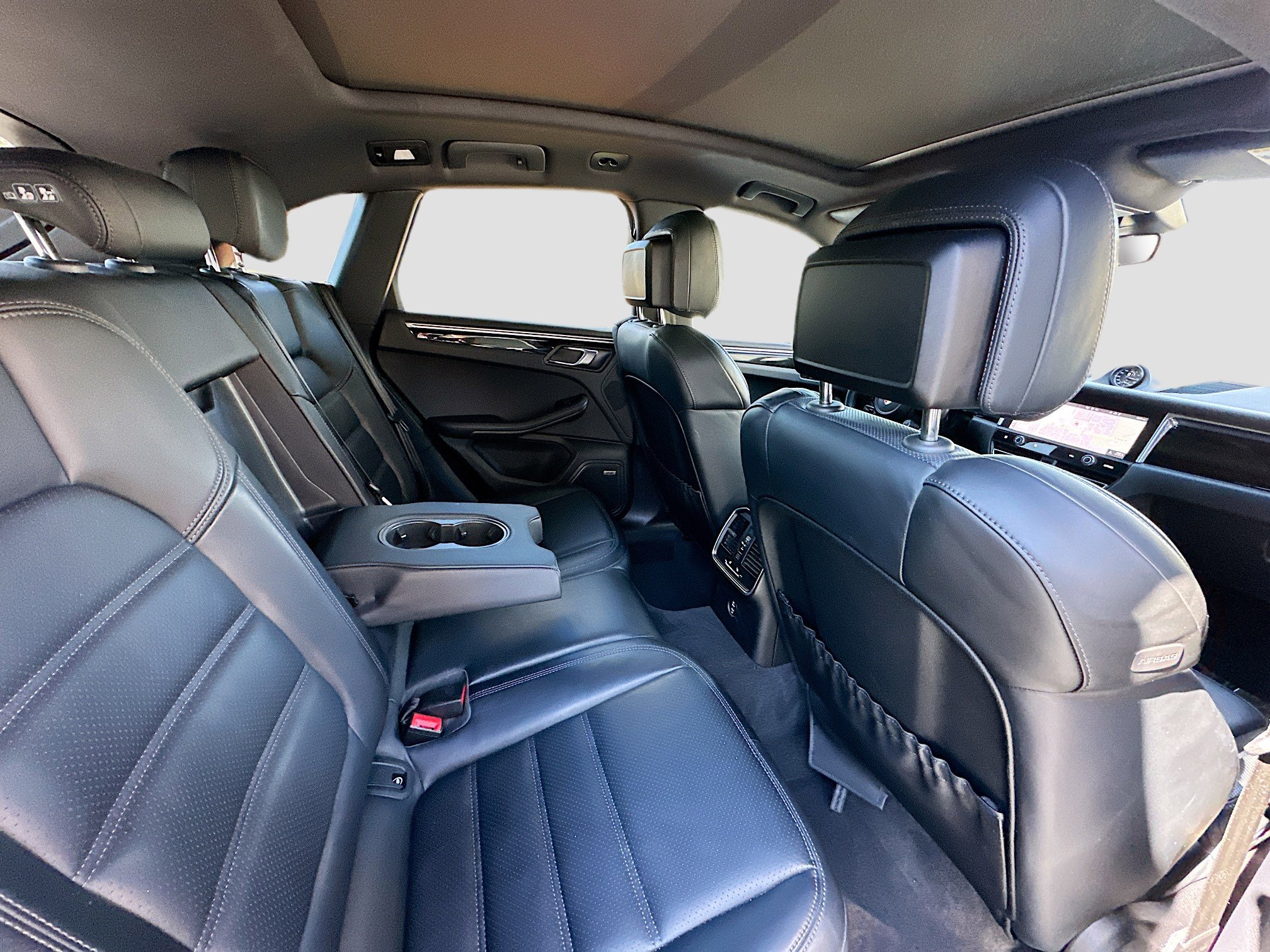 Used 2024 Porsche Macan S image 31