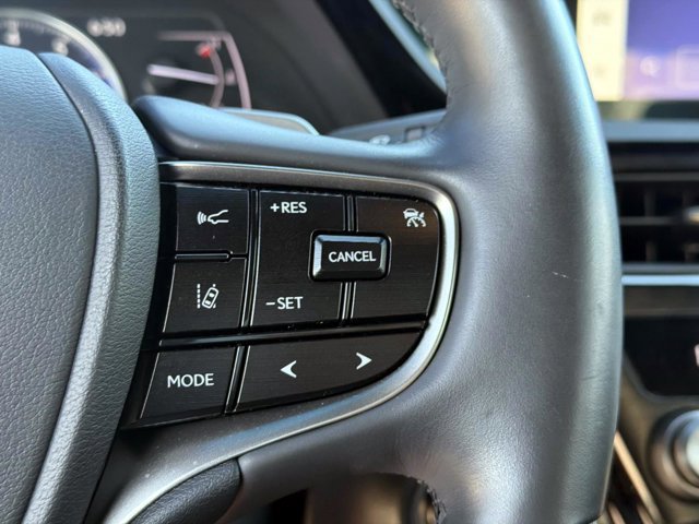 Used 2023 Lexus ES 350 Ultra Luxury w/ Accessory Package (Z2) FWD image 27