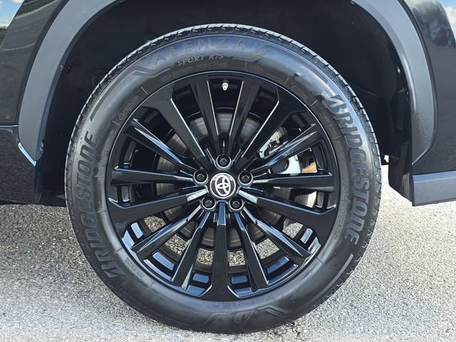 Used 2025 Toyota Highlander XSE image 35
