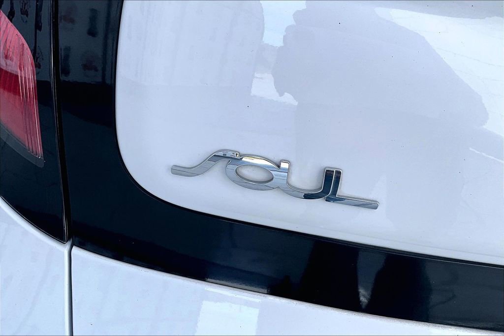 Used 2015 Kia Soul image 19