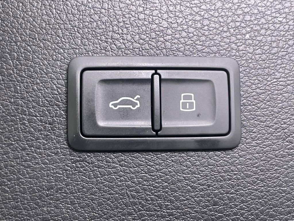 Used 2018 Audi Q5 2.0T Premium Plus AWD/4WD image 21