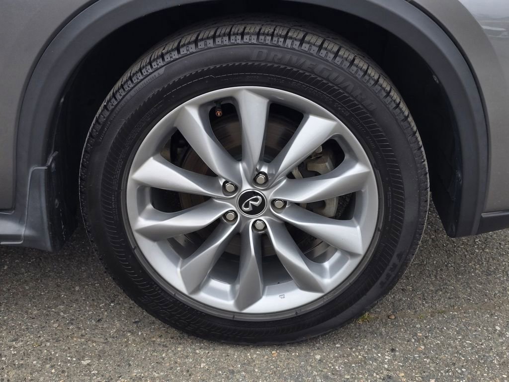 Used 2019 INFINITI QX50 Luxe w/ Cargo Package AWD/4WD image 9