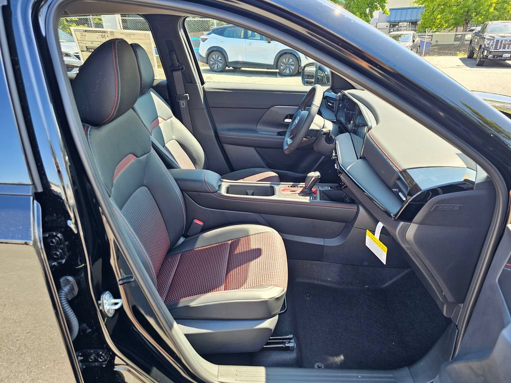 New 2026 Nissan Kicks SR w/ Cold Weather Package AWD/4WD image 25