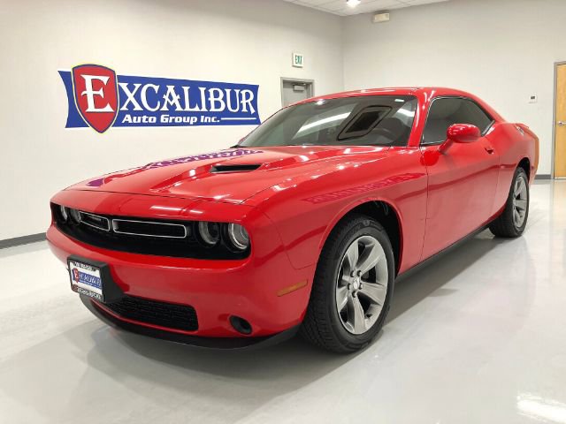 Used 2019 Dodge Challenger SXT image 20