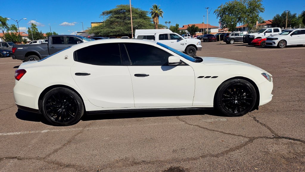 Used 2016 Maserati Ghibli RWD image 11