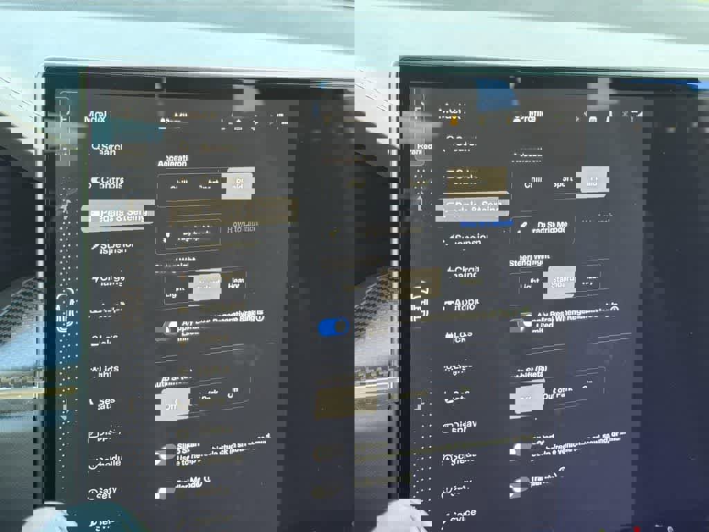 Used 2022 Tesla Model X Plaid image 22