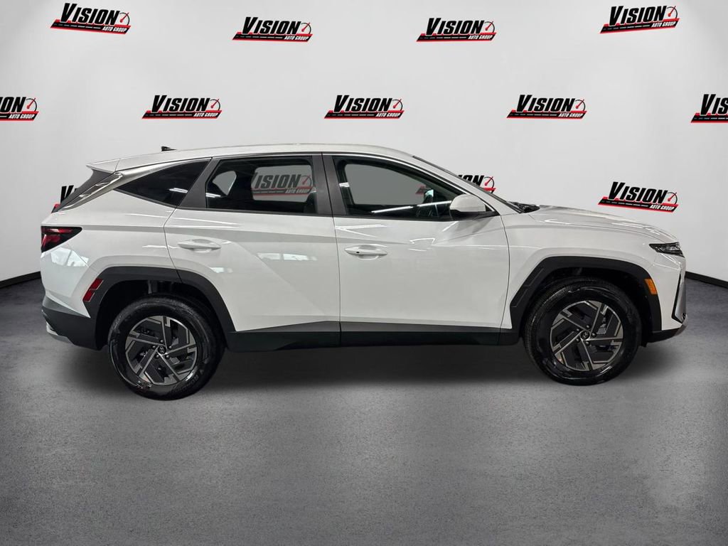 New 2026 Hyundai Tucson Blue SE w/ Tow & Go Package image 4