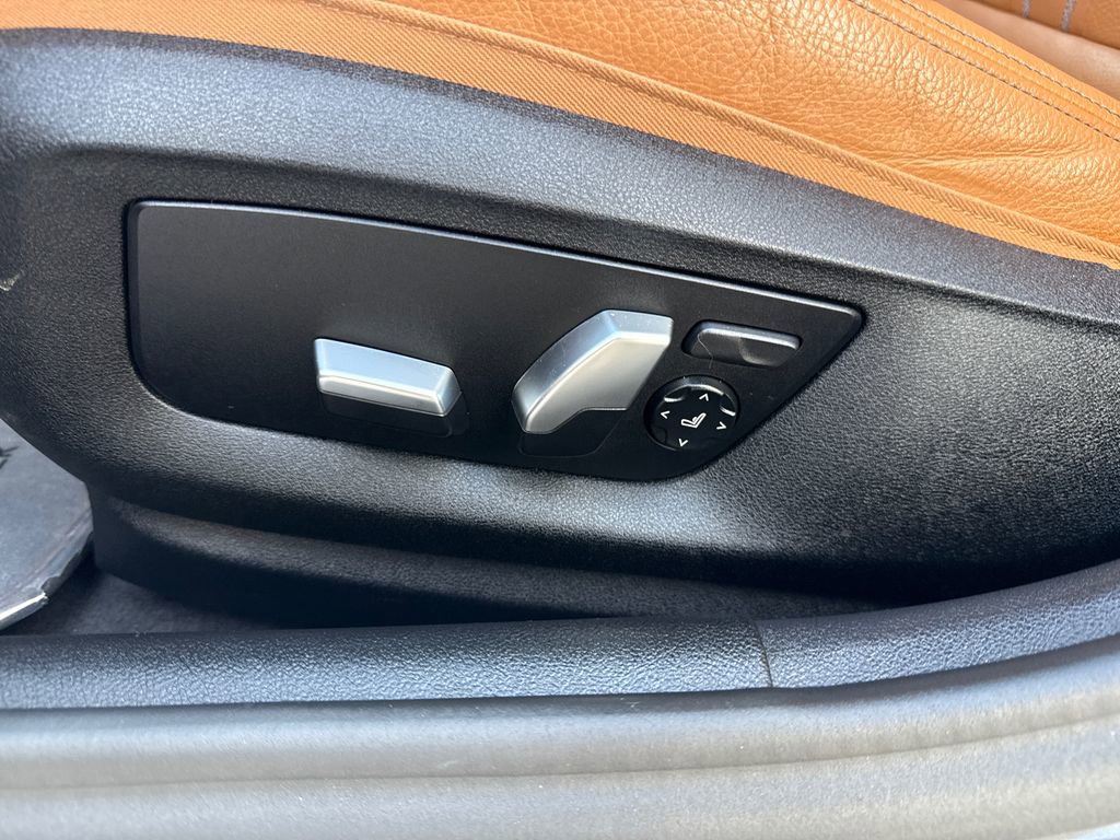 Used 2021 BMW 540i w/ M Sport Package RWD image 22