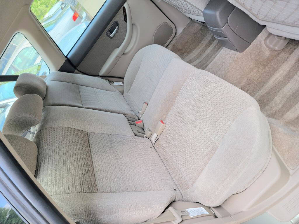 Used 2004 Subaru Outback H6 35th Anniversary Edition AWD/4WD image 17
