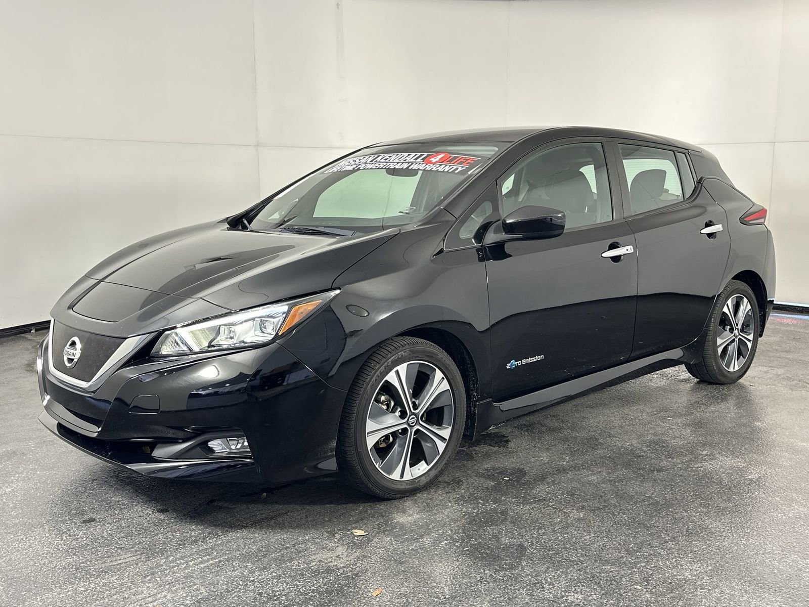 Used 2019 Nissan Leaf SV w/ SV Technology Package image 6