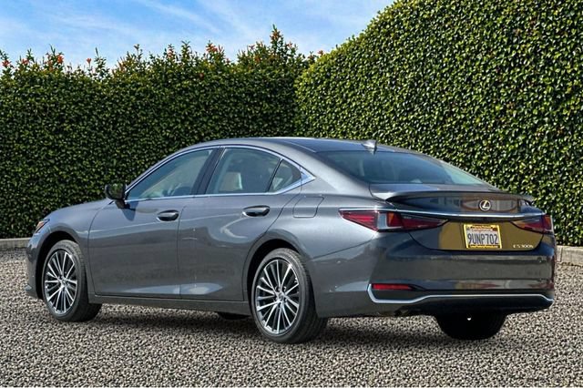 Used 2025 Lexus ES 300h w/ Premium Package FWD image 6