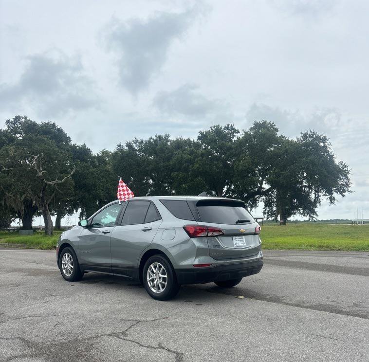 Used 2023 Chevrolet Equinox LS FWD image 4