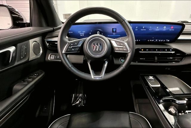 Used 2025 Buick Enclave Avenir FWD image 6