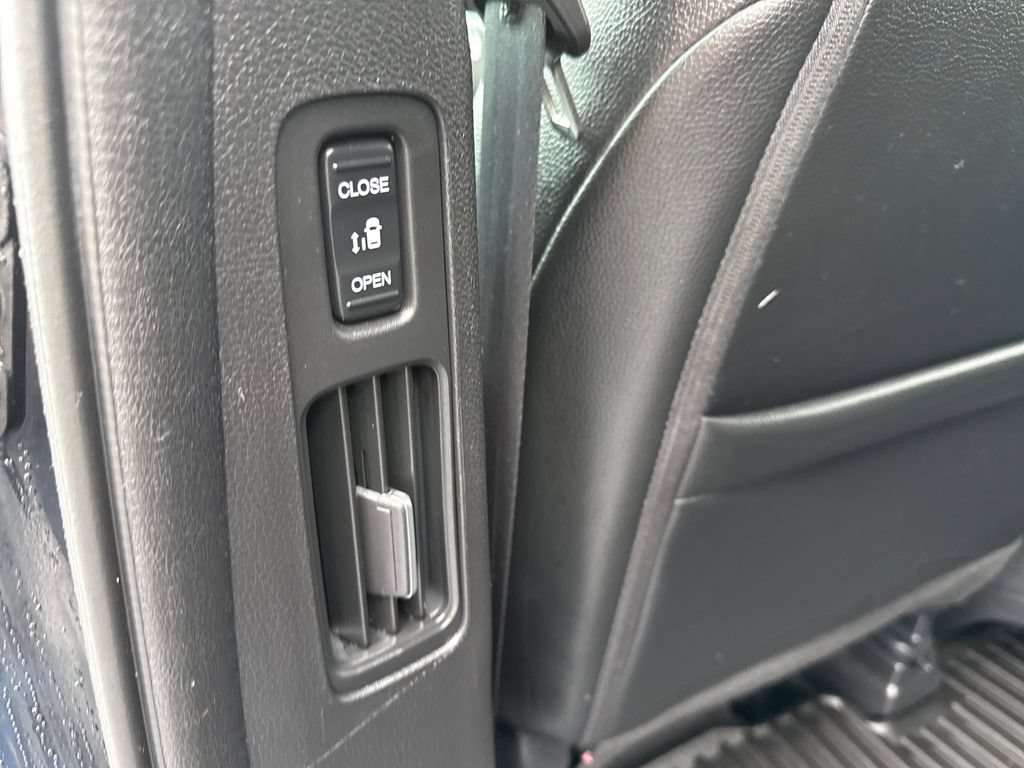Certified 2025 Honda Odyssey EX-L image 18
