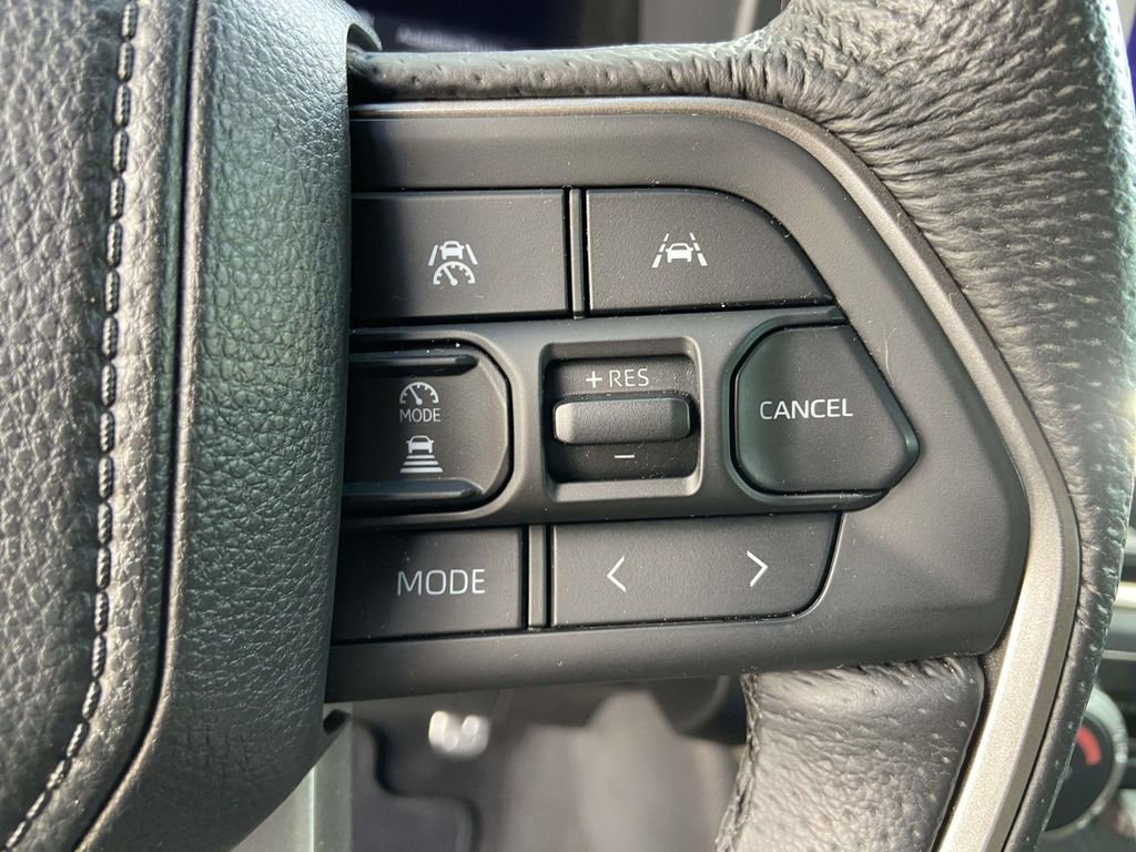 Used 2024 Toyota Tacoma TRD Sport AWD/4WD image 34