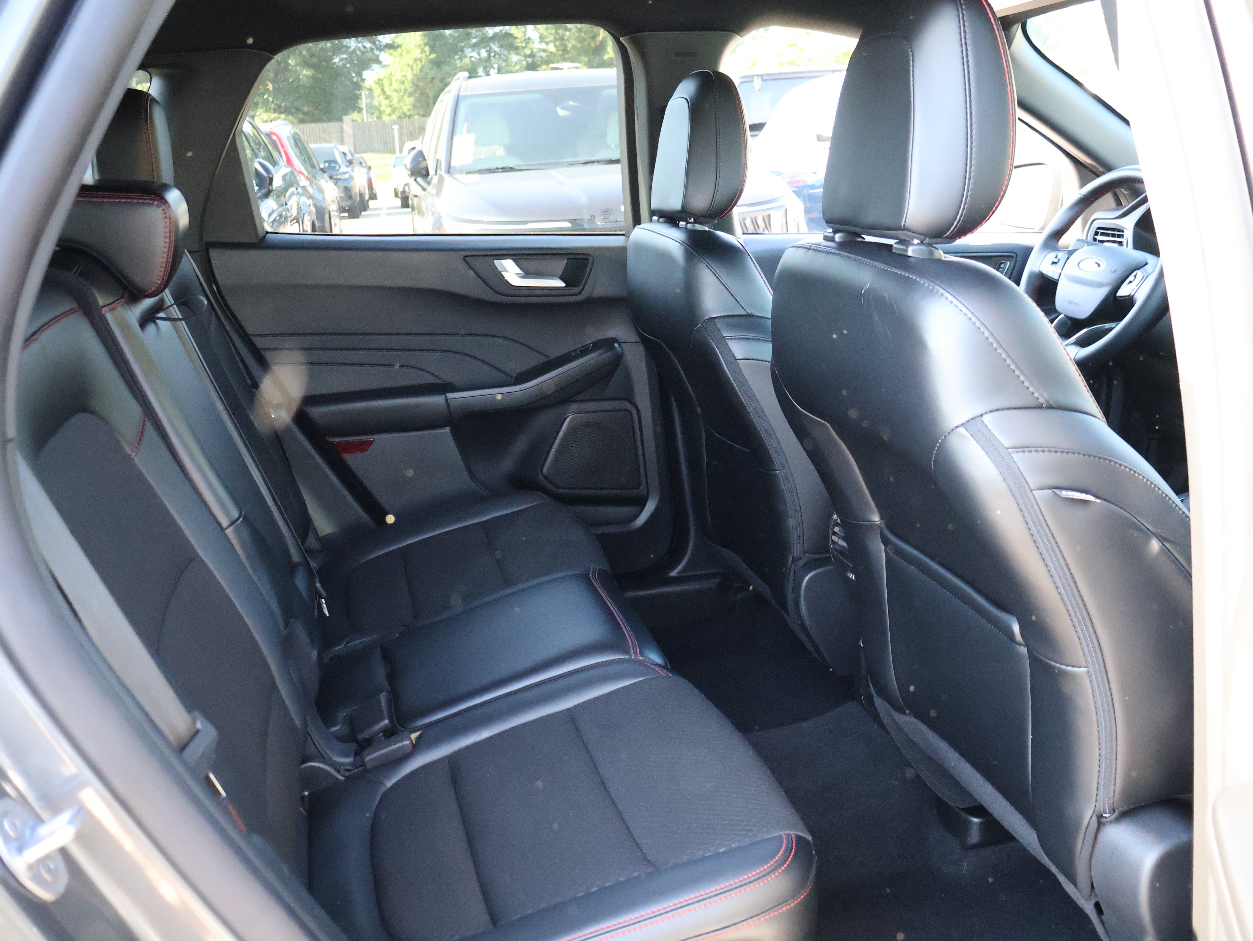Used 2025 Ford Escape ST-Line AWD/4WD image 11