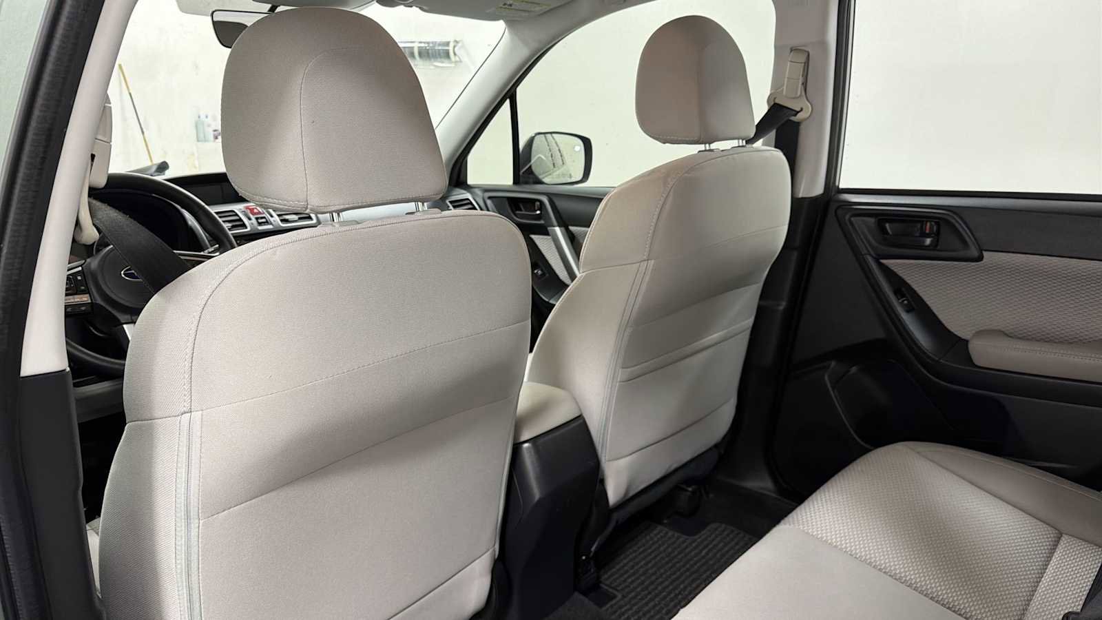 Used 2017 Subaru Forester 2.5i w/ Alloy Wheel Package AWD/4WD image 24