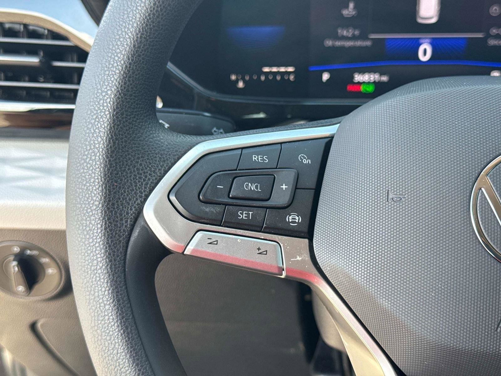 Used 2022 Volkswagen Taos S image 27