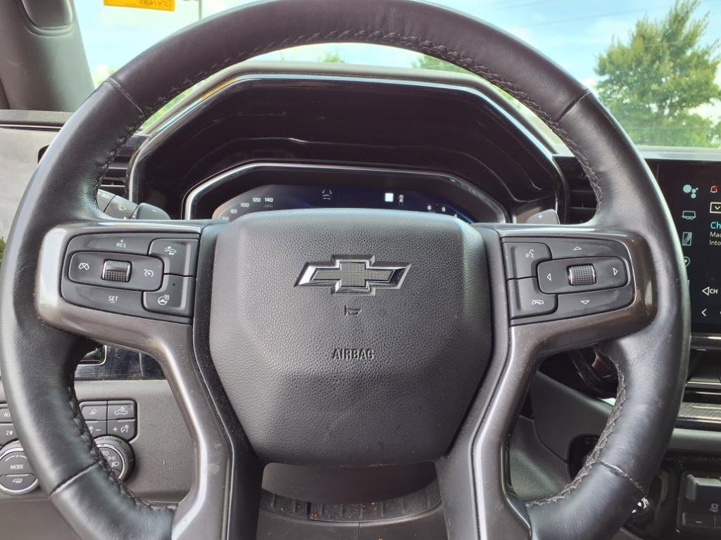 Used 2022 Chevrolet Silverado 1500 ZR2 w/ Technology Package image 18