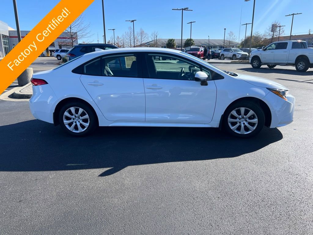 Used 2025 Toyota Corolla LE image 6