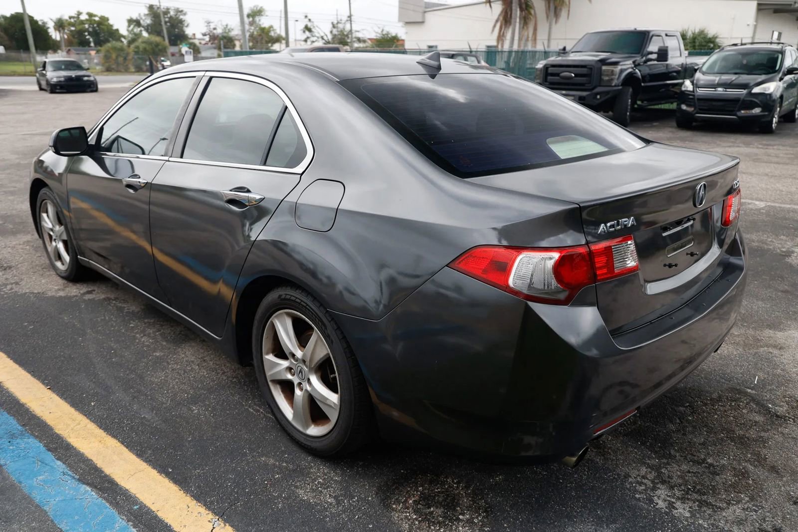 Used 2010 Acura TSX Sedan image 4