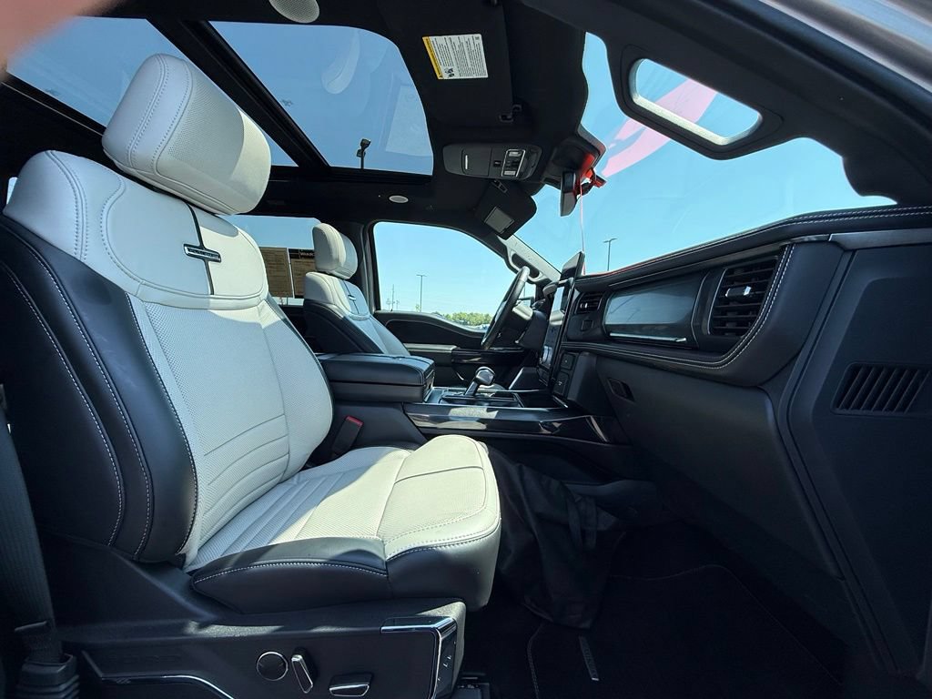 Used 2023 Ford F150 Lightning Platinum AWD/4WD image 30