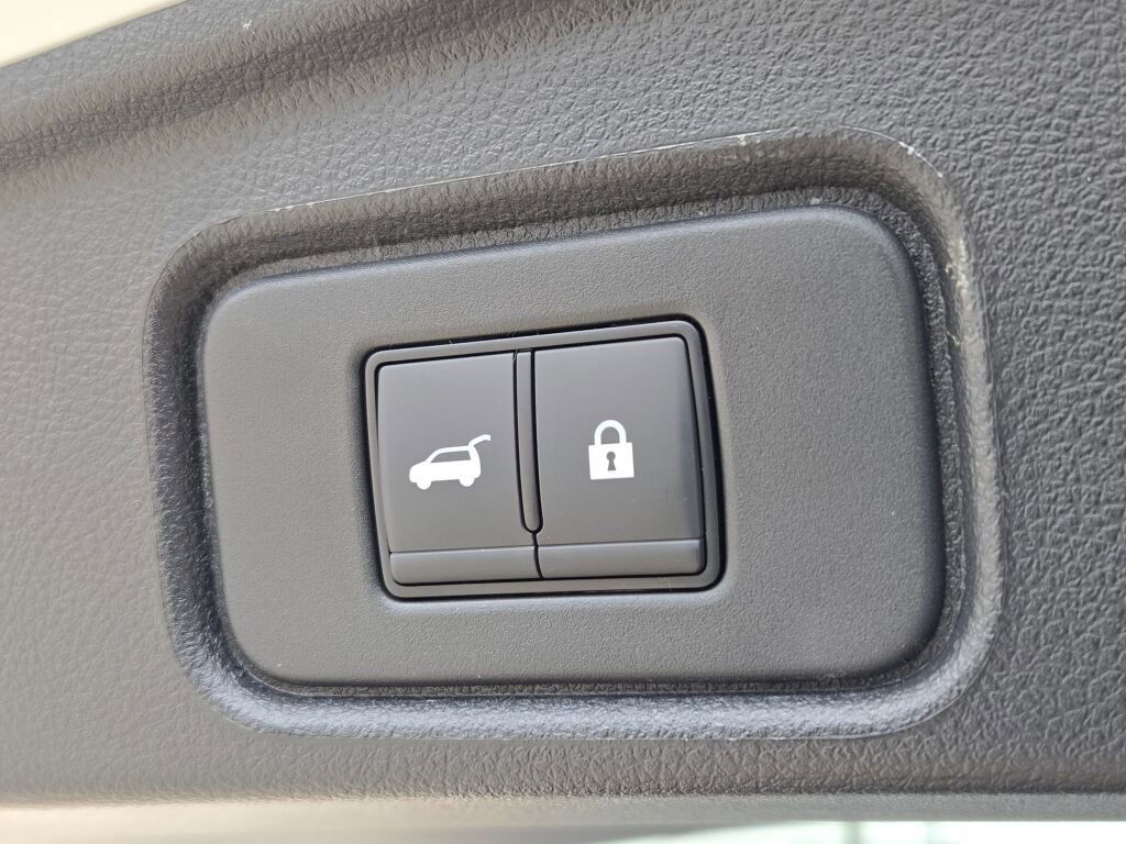 New 2026 Nissan Pathfinder SV image 14