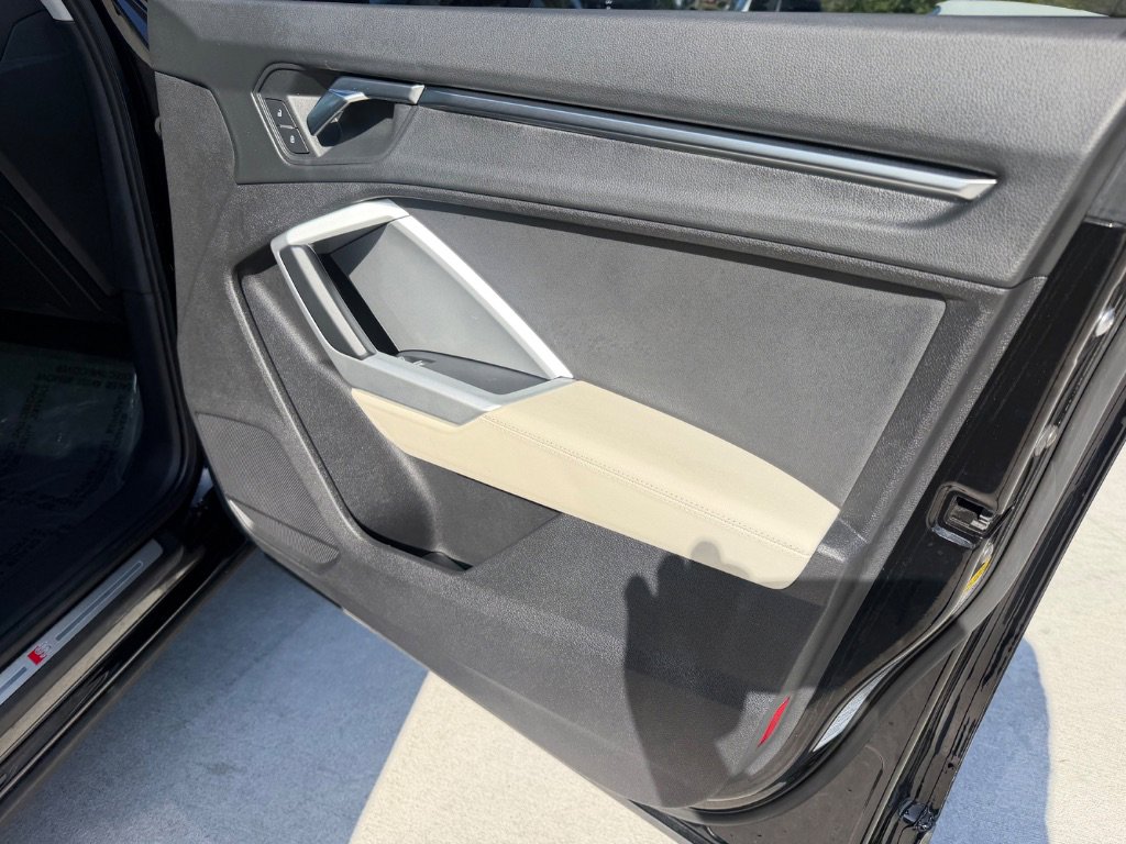 Used 2019 Audi Q3 2.0T Premium Plus image 11