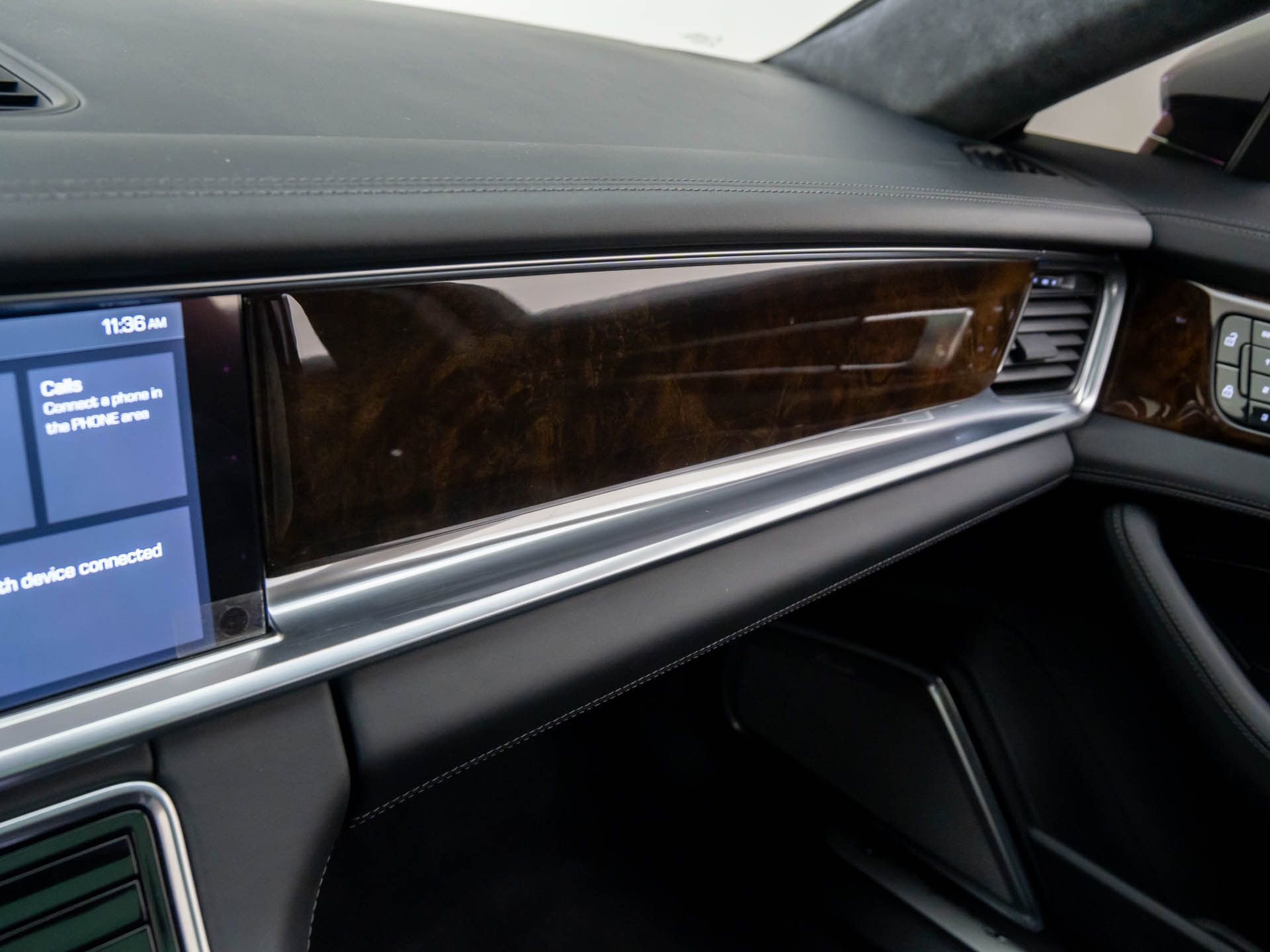 Used 2021 Porsche Panamera Turbo S w/ Premium Package image 31