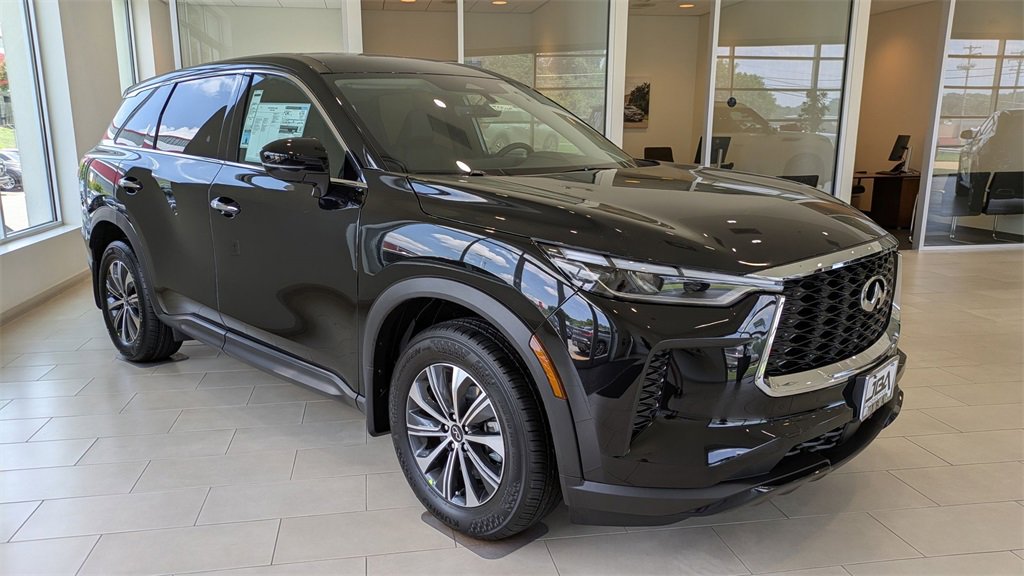 New 2025 INFINITI QX60 Pure w/ Cargo Package