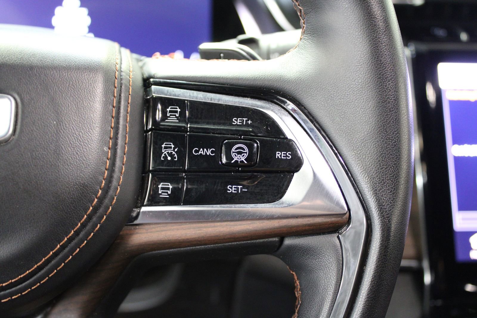 Used 2023 Jeep Grand Cherokee L Summit w/ High Altitude Package image 26