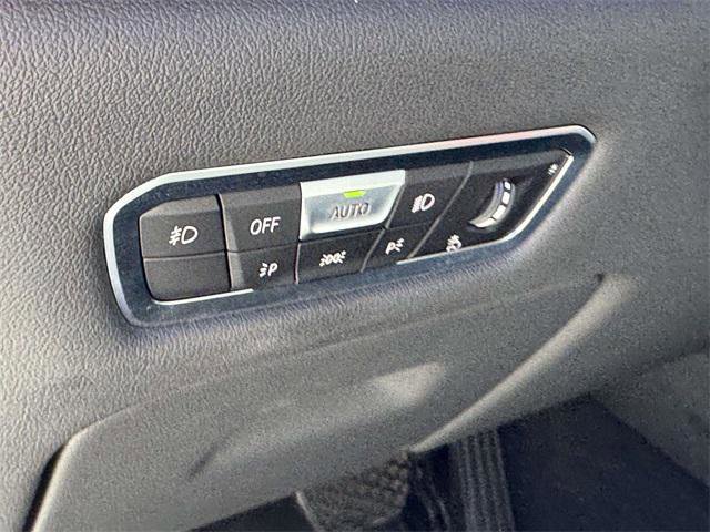 Used 2022 BMW X7 xDrive40i w/ Parking Assistance Package image 18