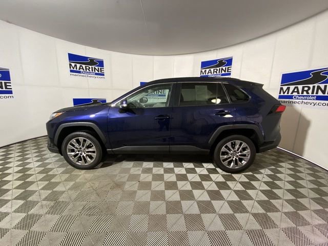 Used 2022 Toyota RAV4 XLE Premium image 10