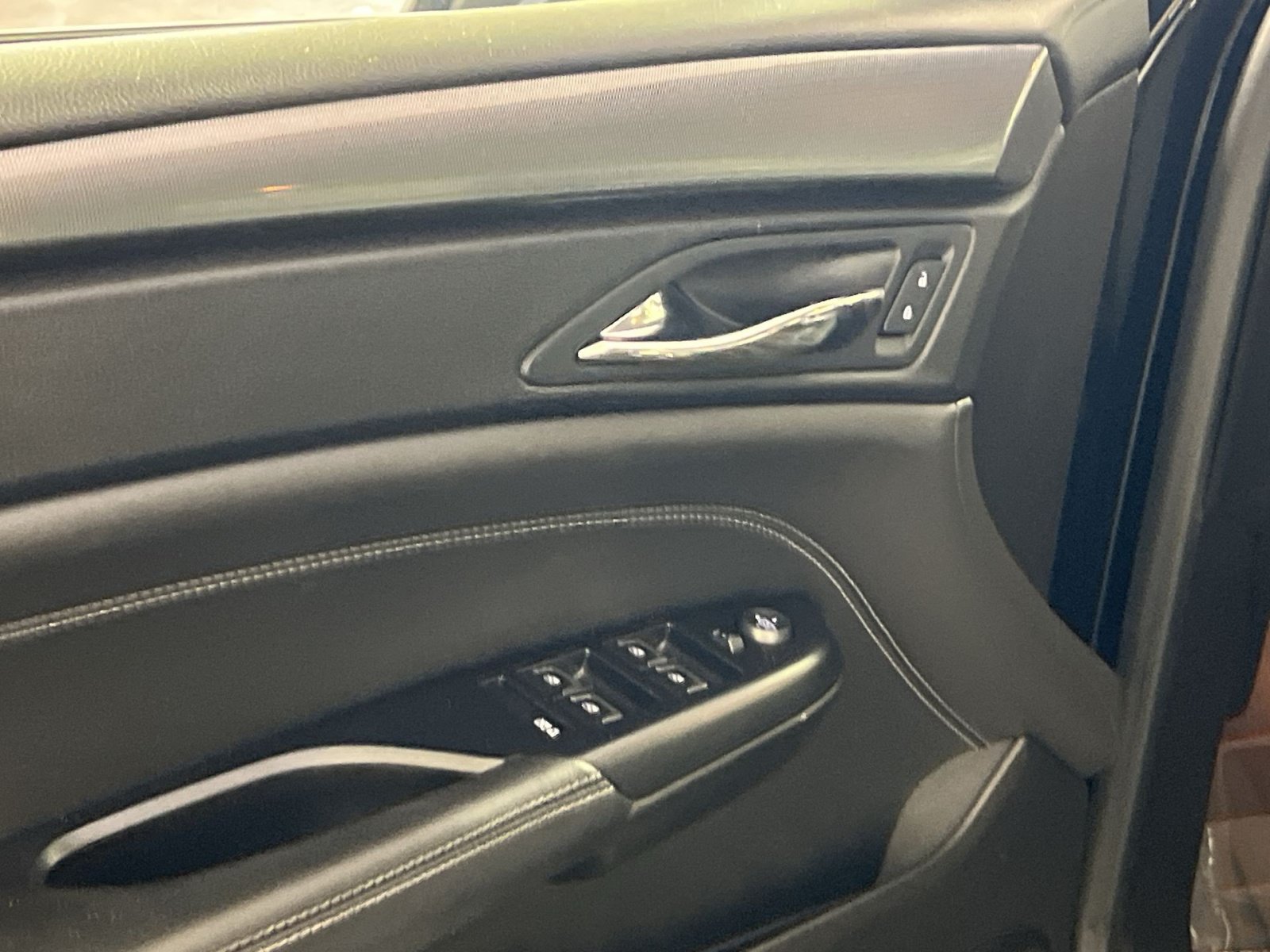 Used 2015 Cadillac SRX FWD image 16