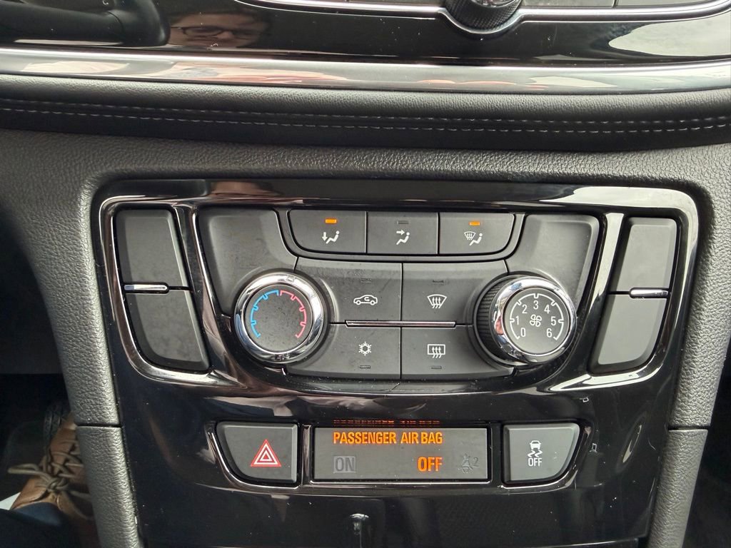 Certified 2019 Buick Encore Preferred AWD/4WD image 27