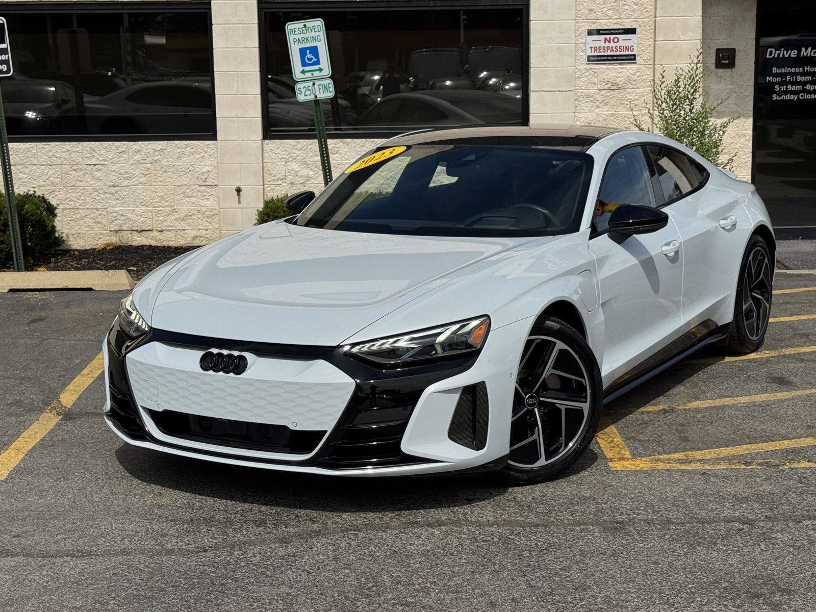 Used 2023 Audi RS e-tron GT w/ Carbon Performance Package AWD/4WD image 4