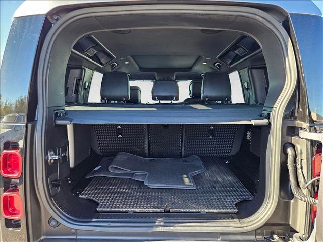 Used 2022 Land Rover Defender 110 X-Dynamic HSE image 7