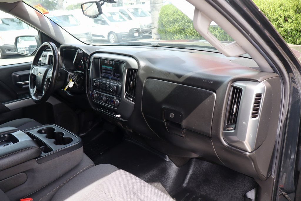 Used 2018 Chevrolet Silverado 1500 LT w/ All Star Edition AWD/4WD image 35