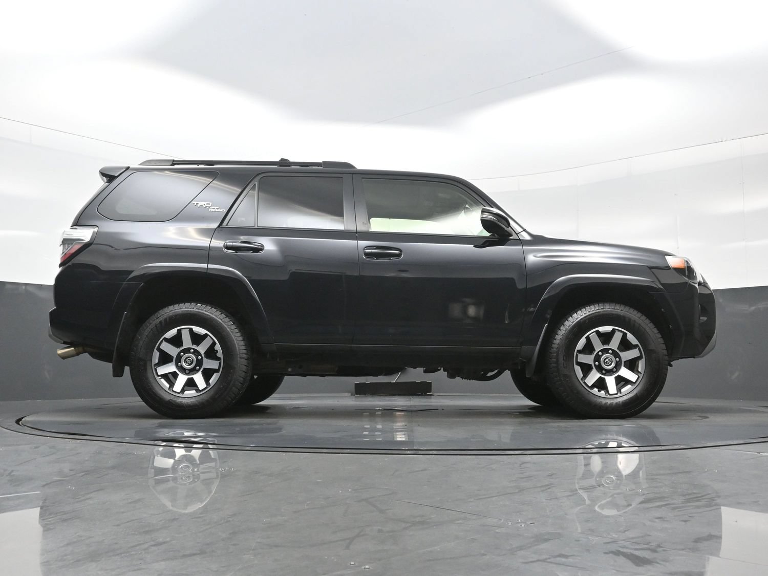 Used 2022 Toyota 4Runner TRD Off-Road Premium AWD/4WD image 34