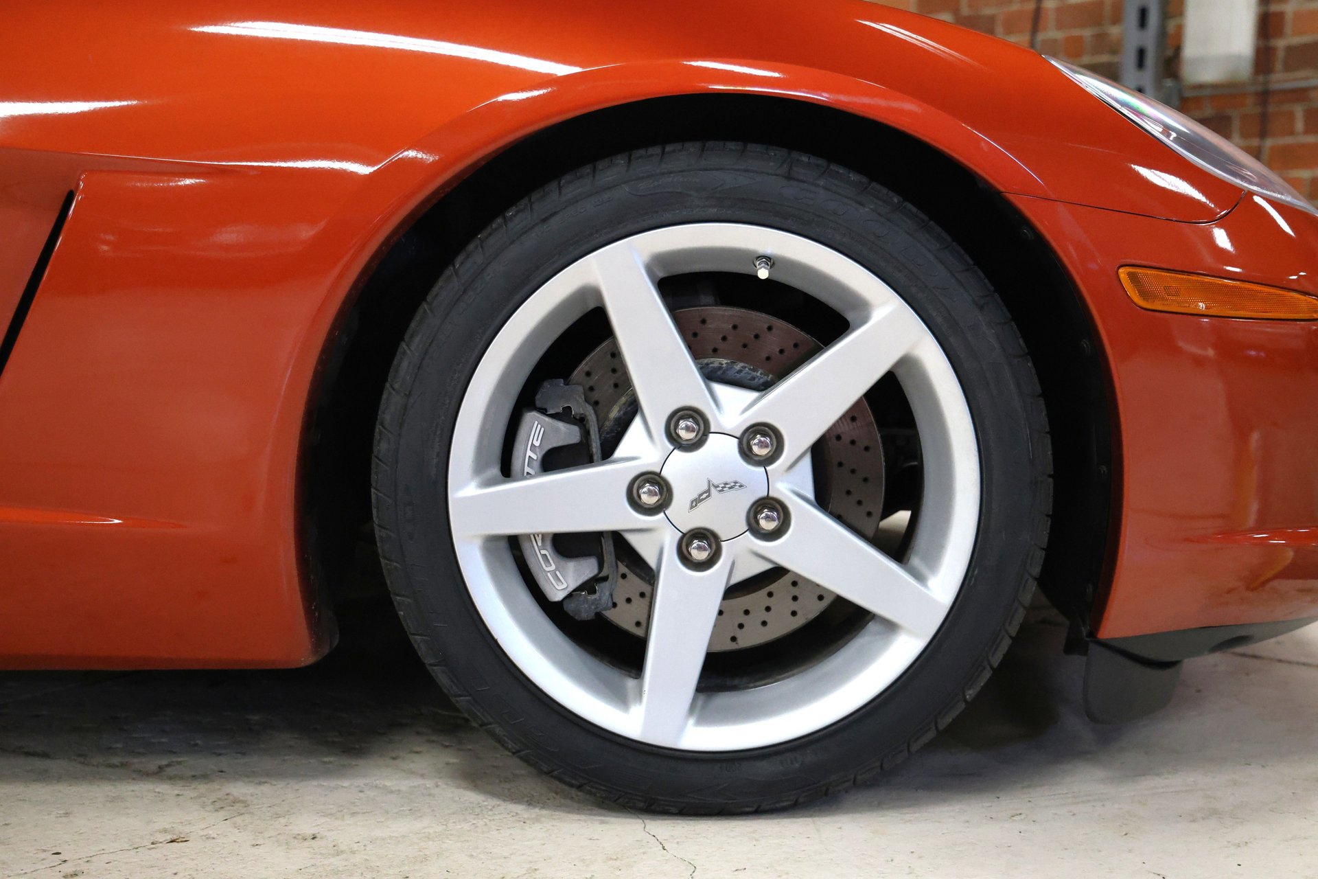 Used 2005 Chevrolet Corvette Coupe w/ Performance Handling Package image 12