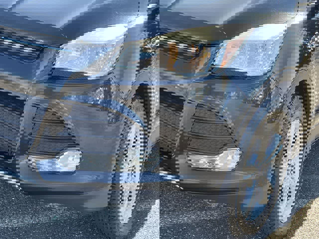 Used 2015 Ford Escape SE w/ Equipment Group 201A image 31