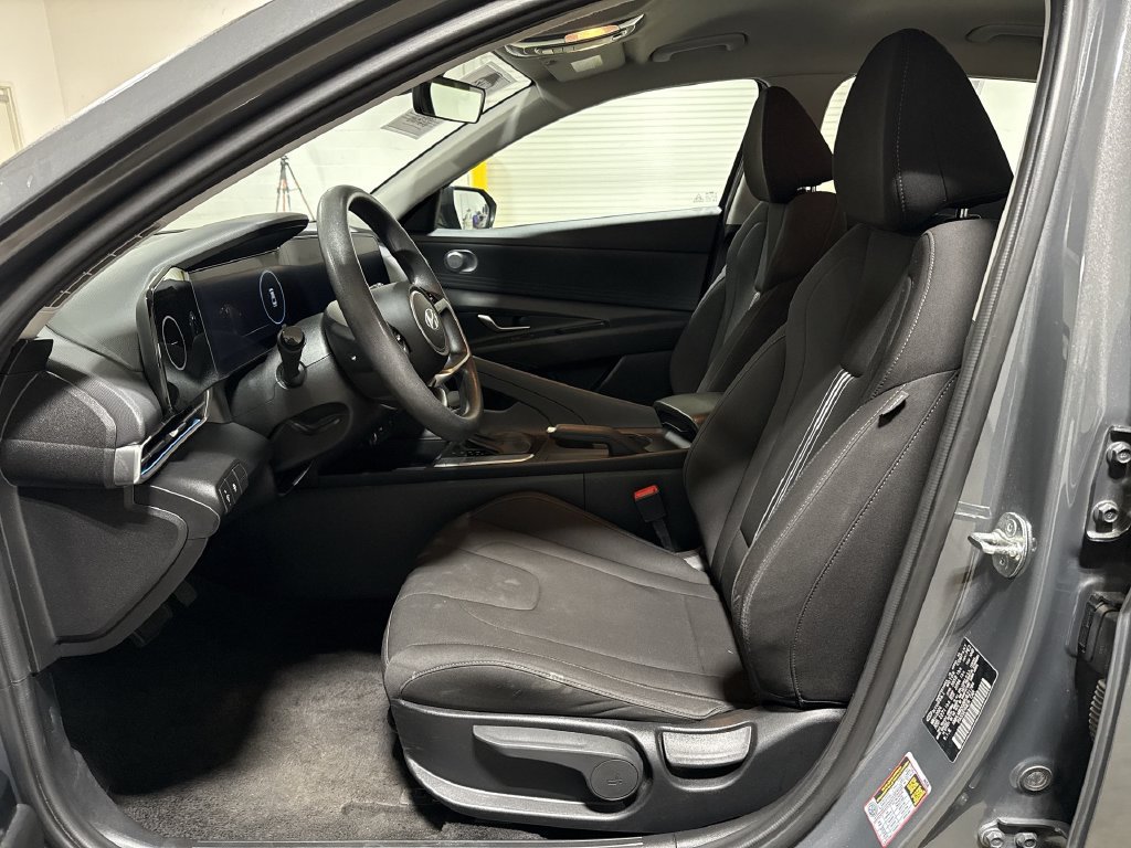 Used 2024 Hyundai Elantra SEL FWD image 20