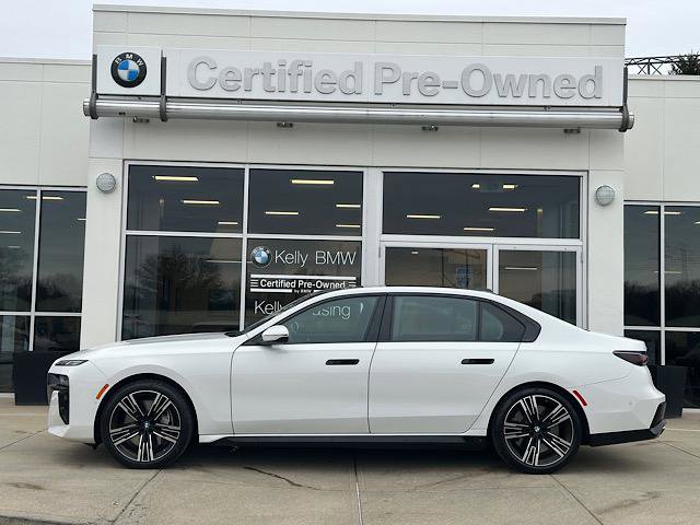Certified 2023 BMW 760i xDrive image 7