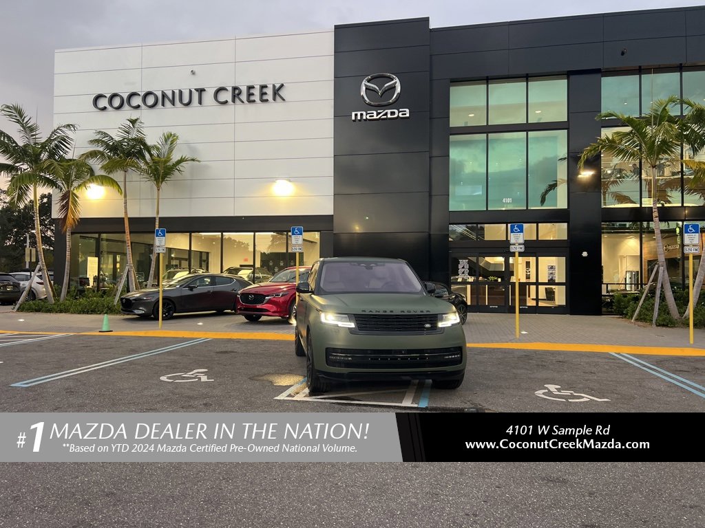 Used 2023 Land Rover Range Rover SE image 1