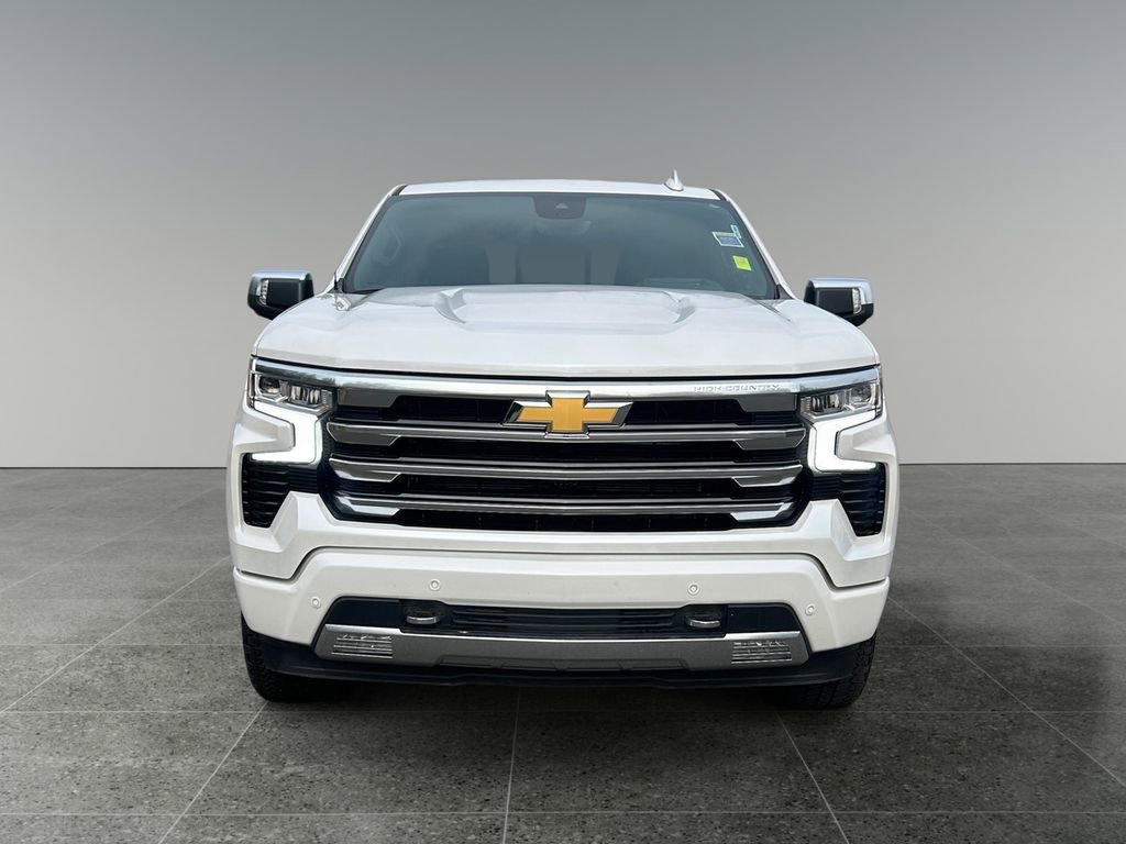 Used 2024 Chevrolet Silverado 1500 High Country w/ Technology Package image 2